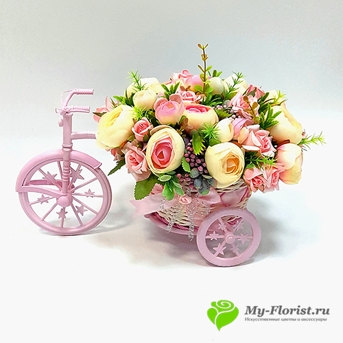 Композиция с камелиями "Велосипед" купить в интернет-магазине My-Florist.ru
